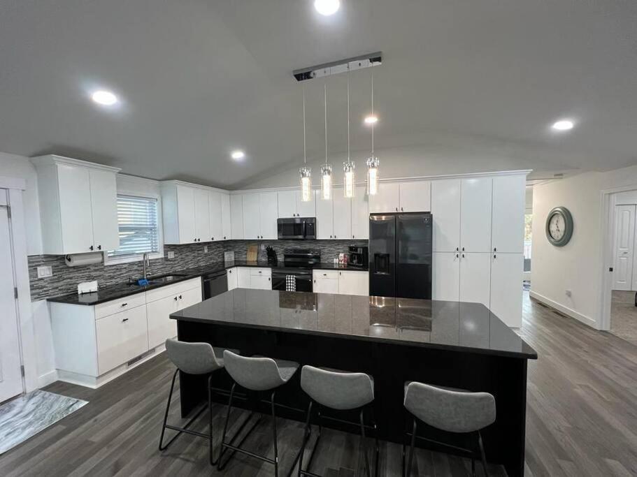 Modern Home At Colonial College Park Atlanta Buitenkant foto